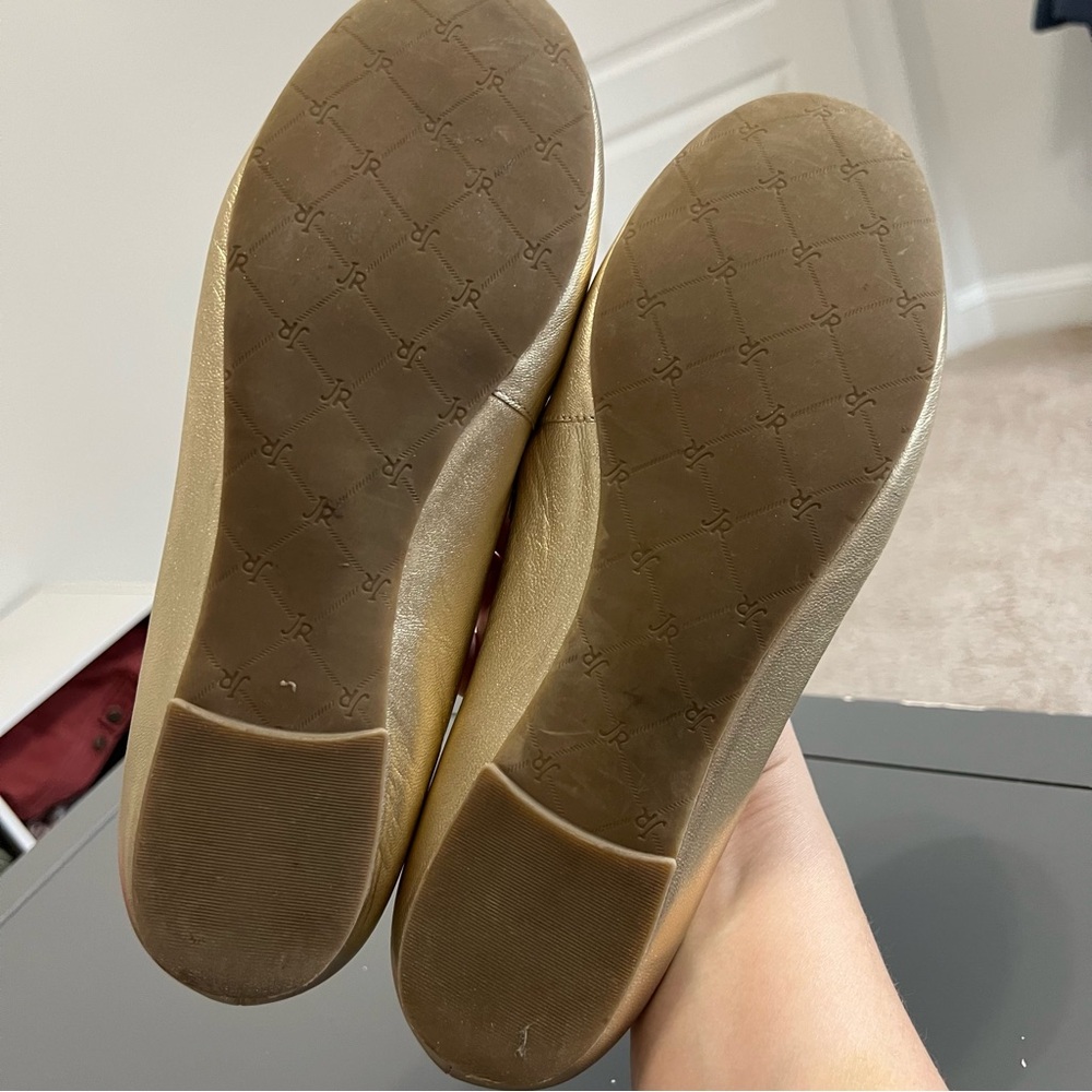 Jack Rogers Lucie Gold Metallic Leather Scalloped Ballet Flats with Bow Details - Picture 9 of 9